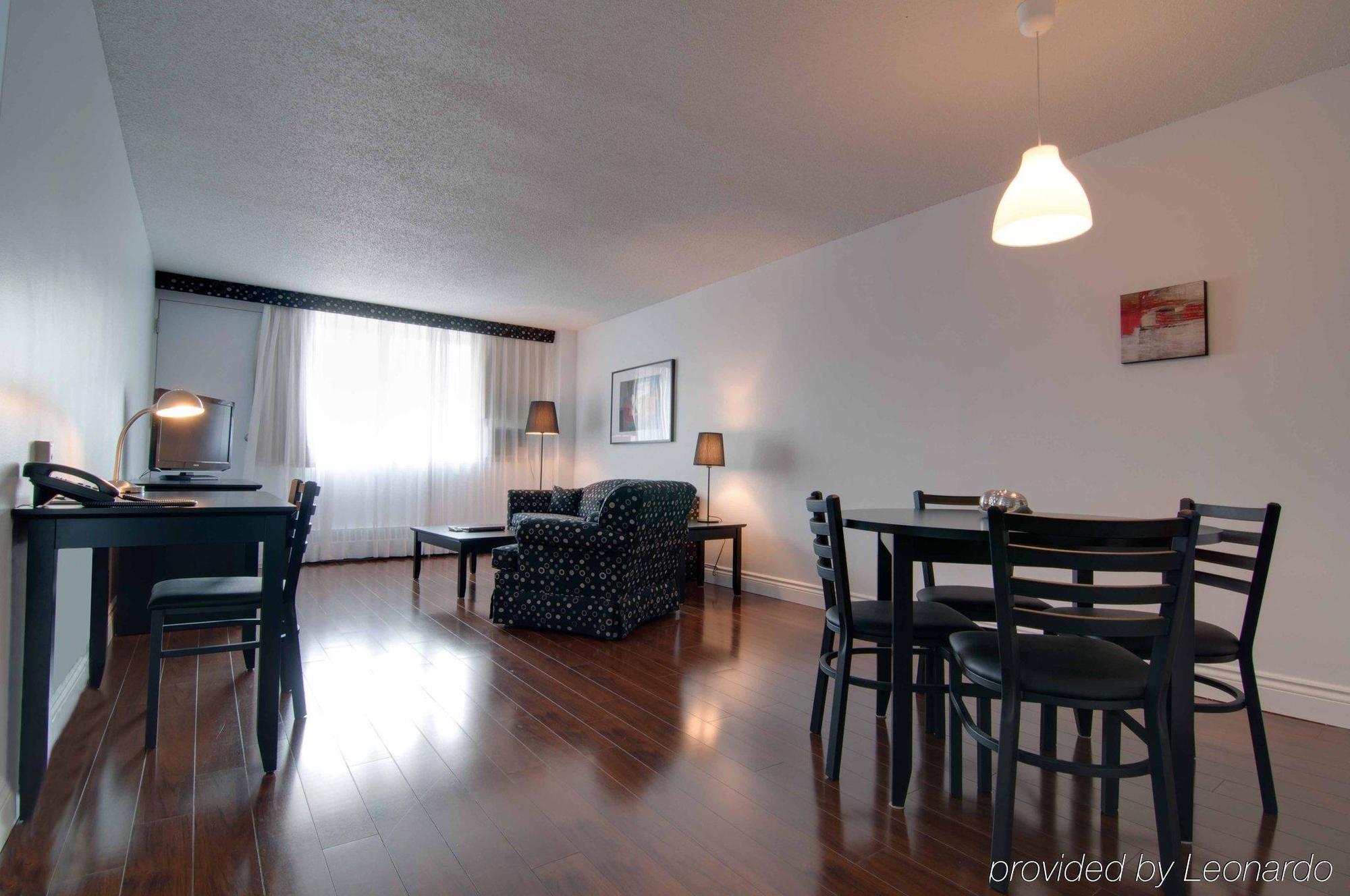 Hotel La Tour Belvédѐre Montreal
